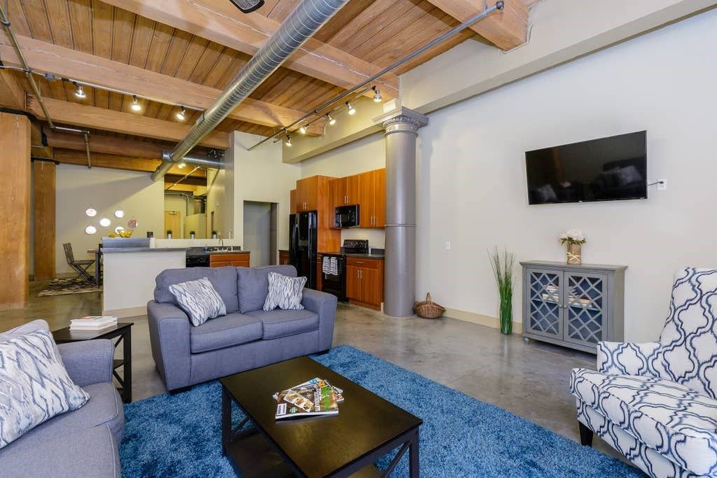 Photo of Livingroom in Downtown West