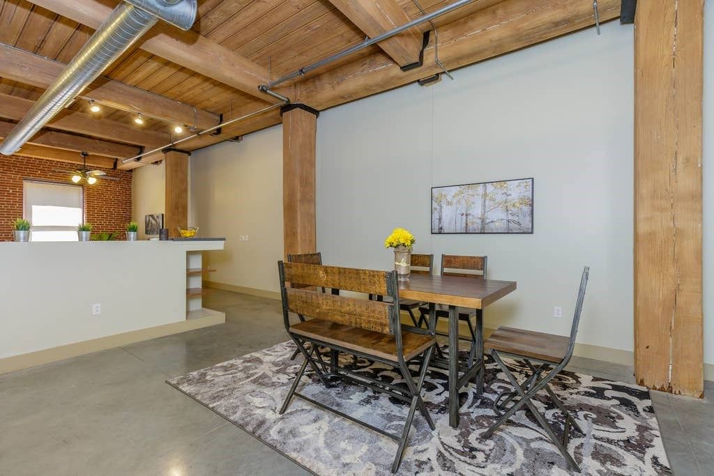 Photo of Livingroom in Downtown West