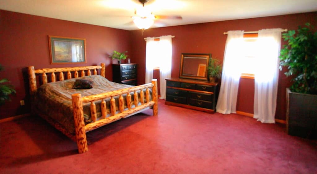 Photo of Bedroom in Lansing
