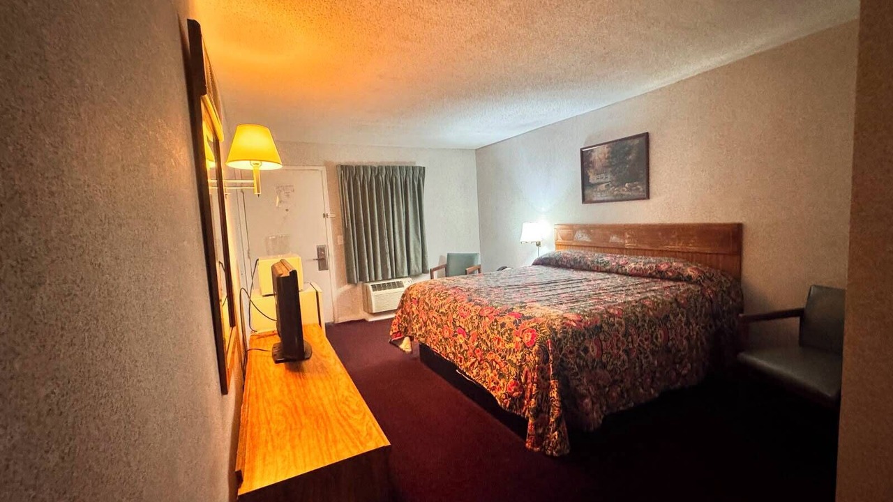 Photo of Bedroom in Sweetwater