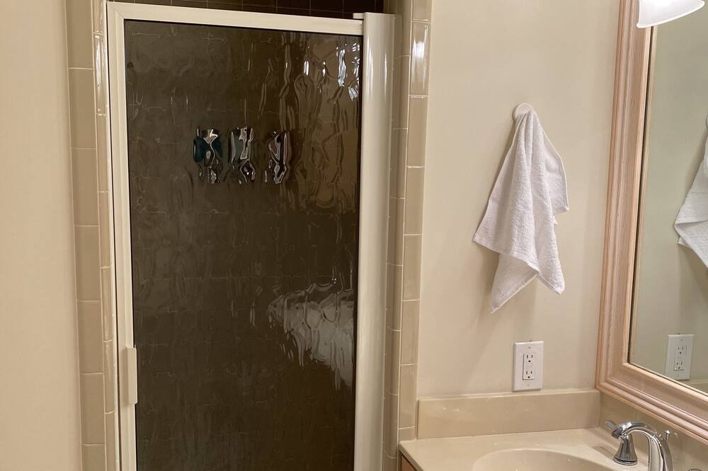 Photo of Bathroom in River Mountain