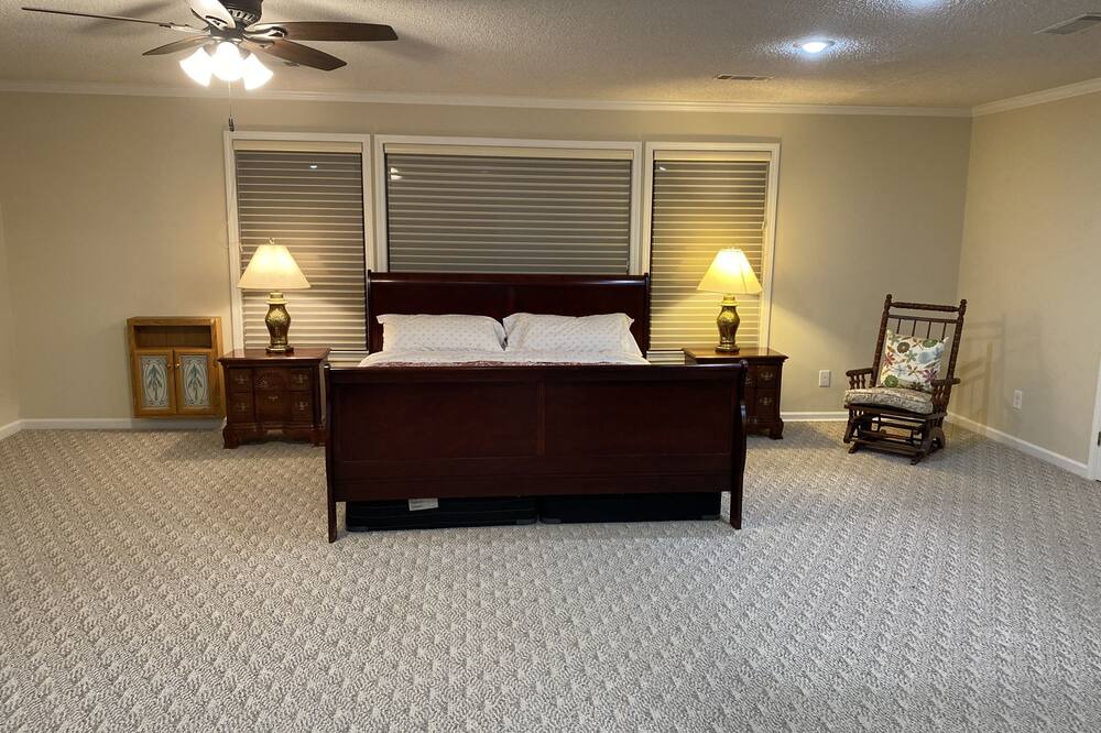 Photo of Bedroom in River Mountain