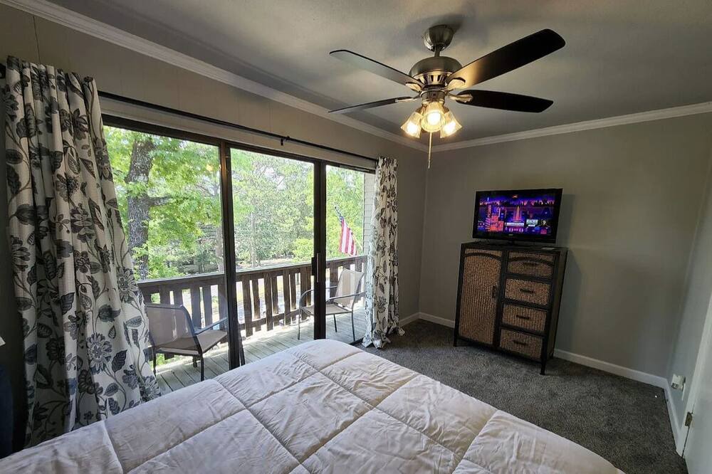 Photo of Bedroom in Fairfield Bay