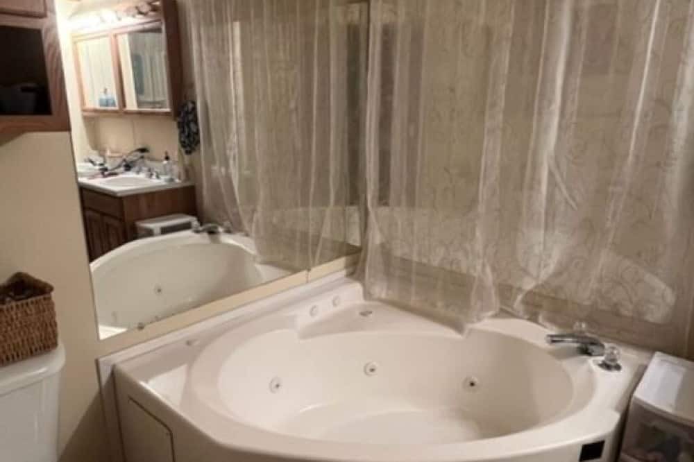Photo of Bathroom in Americus