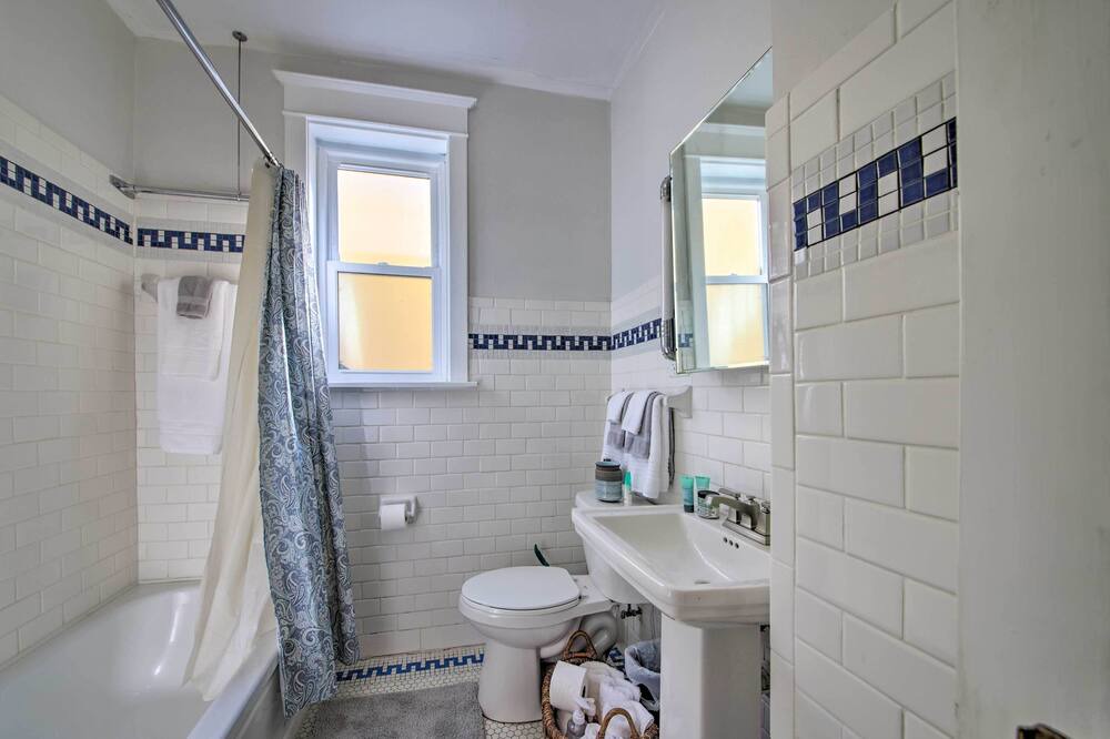 Photo of Bathroom in St. Louis