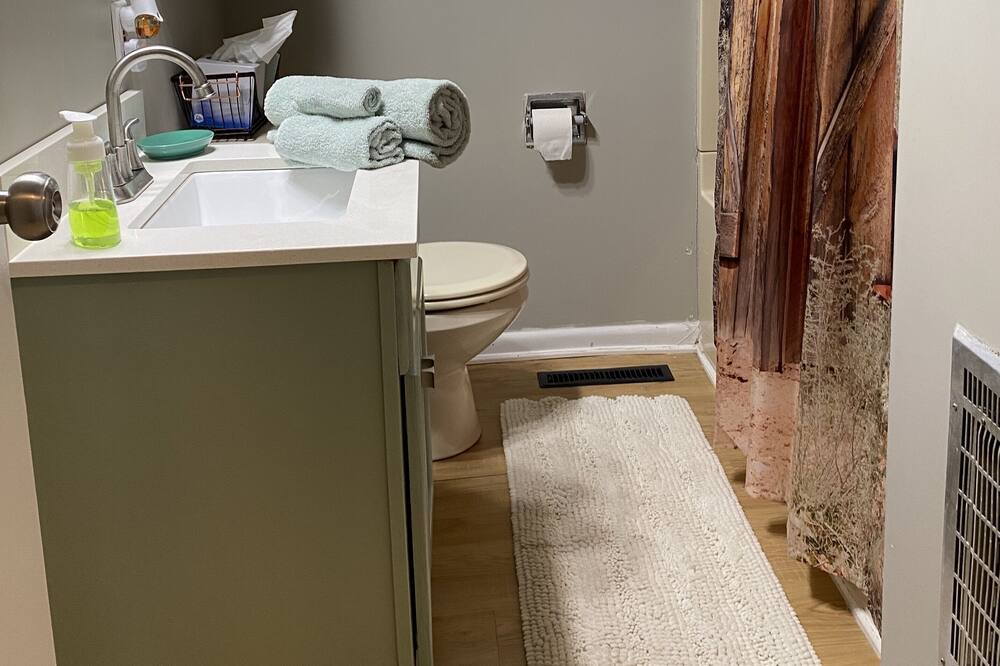 Photo of Bathroom in Hardin