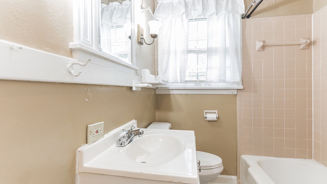 Photo of Bathroom in Capital View