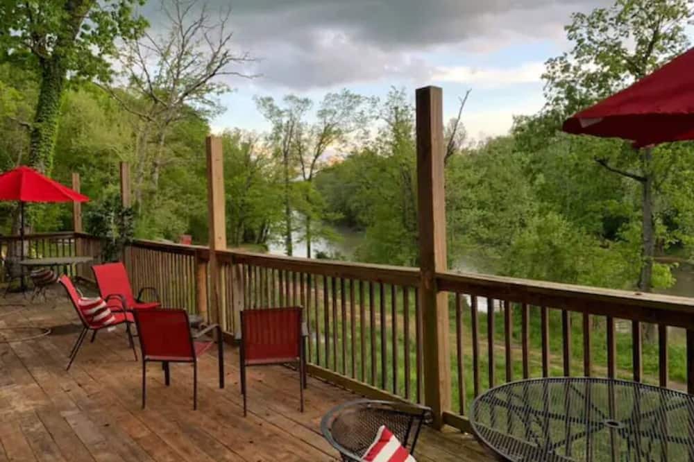 Photo of Patio Balcony in Steelville