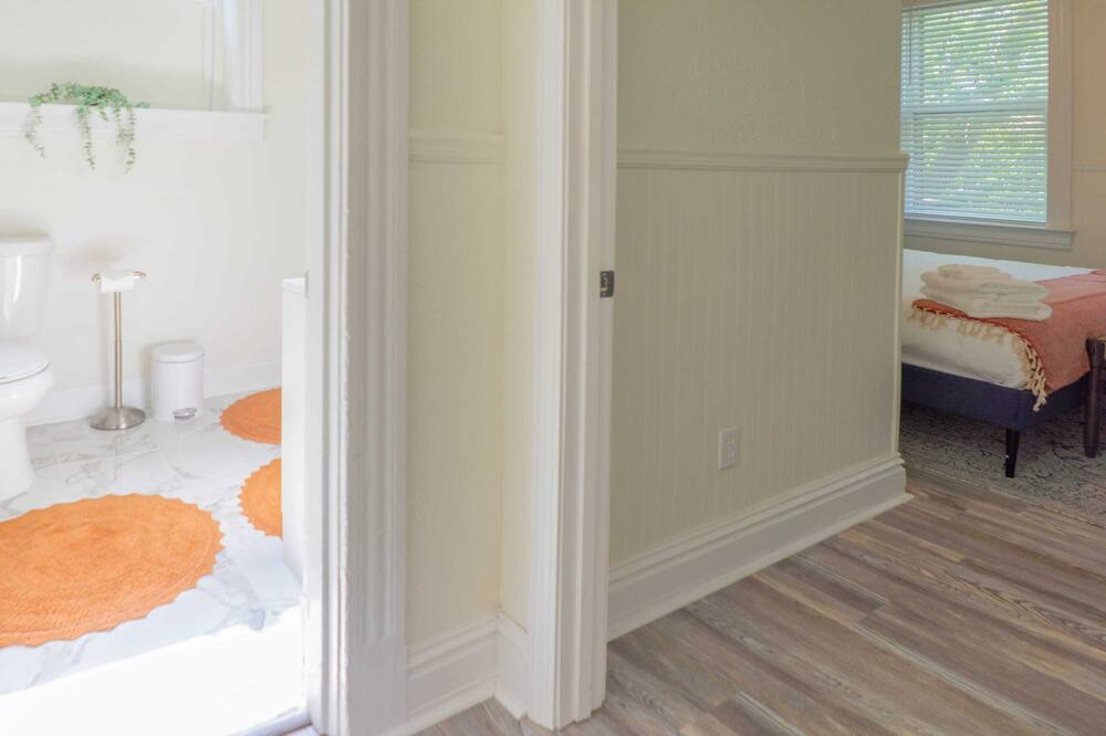 Photo of Bathroom in Tower Grove East