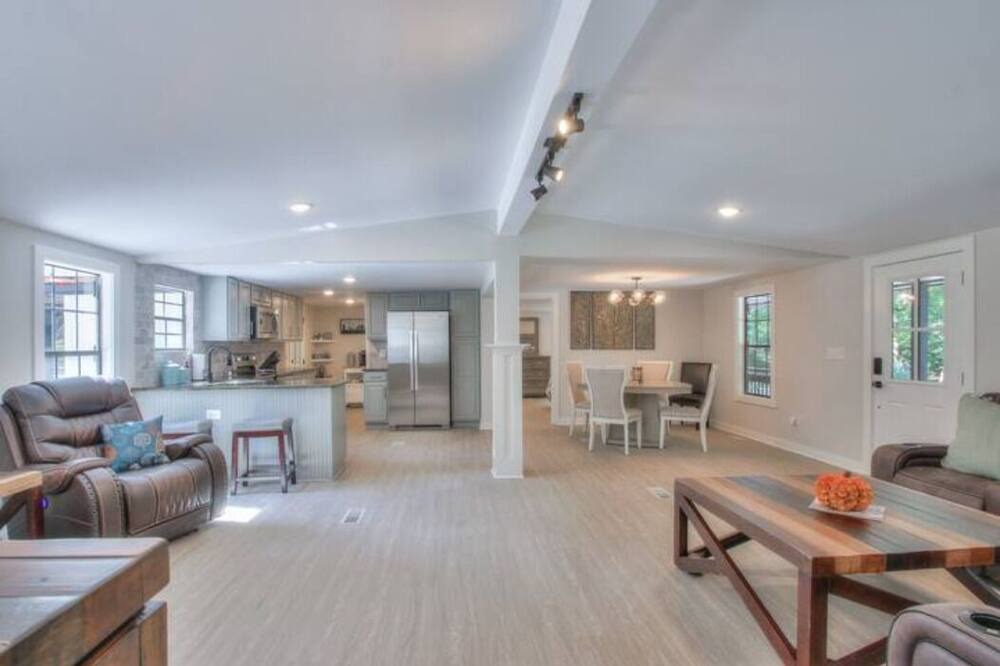 Photo of Livingroom in Mount Juliet