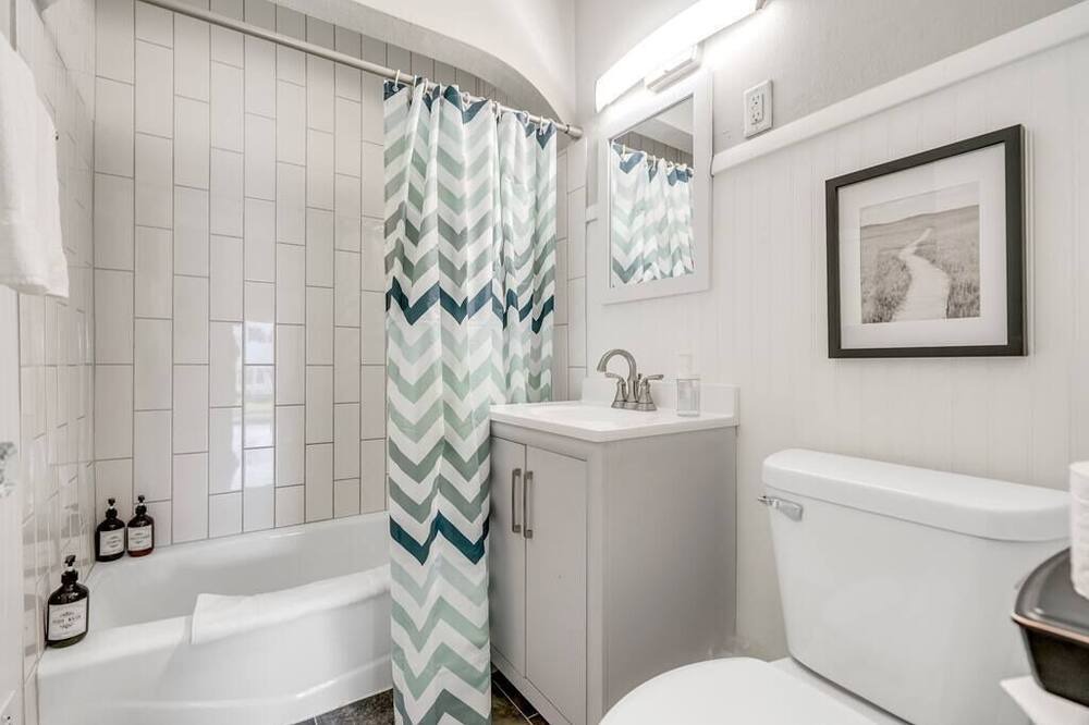 Photo of Bathroom in Midway