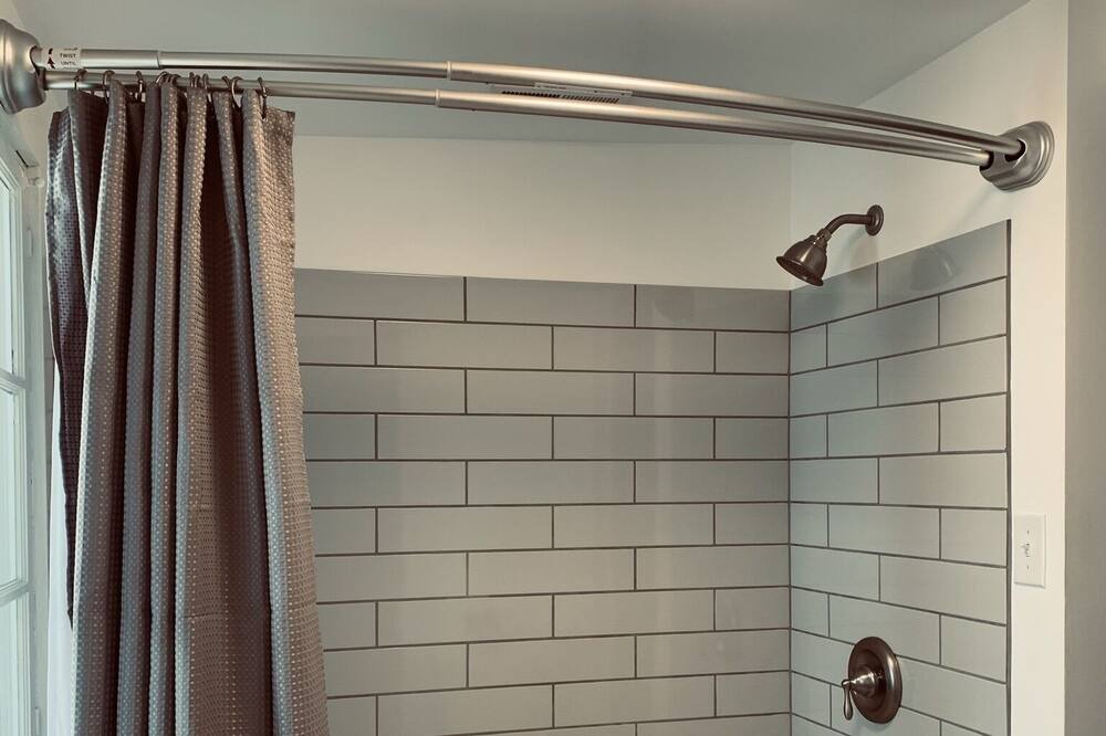 Photo of Bathroom in Hannibal