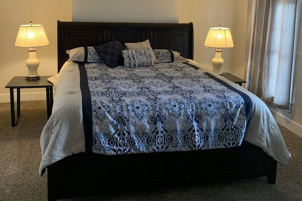 Photo of Bedroom in Hannibal