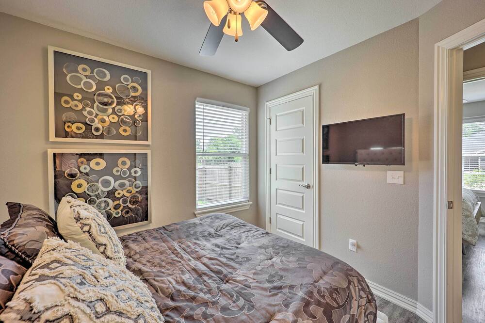 Photo of Bedroom in Elkins