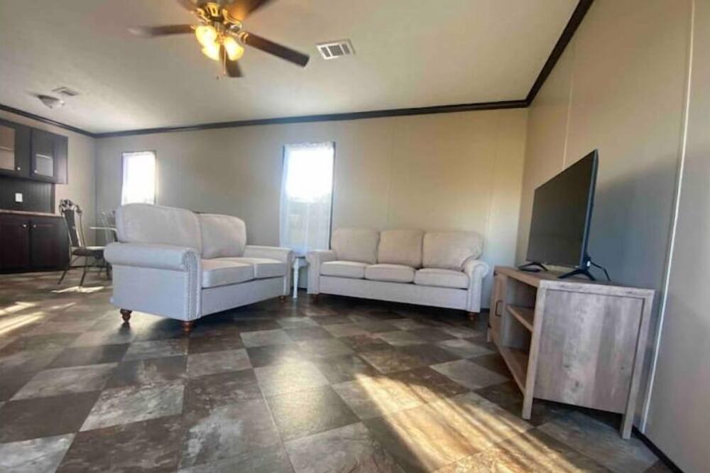 Photo of Livingroom in Baker