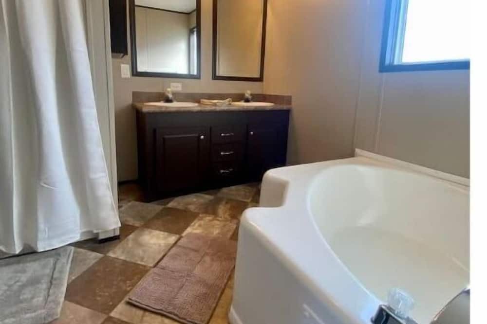 Photo of Bathroom in Baker
