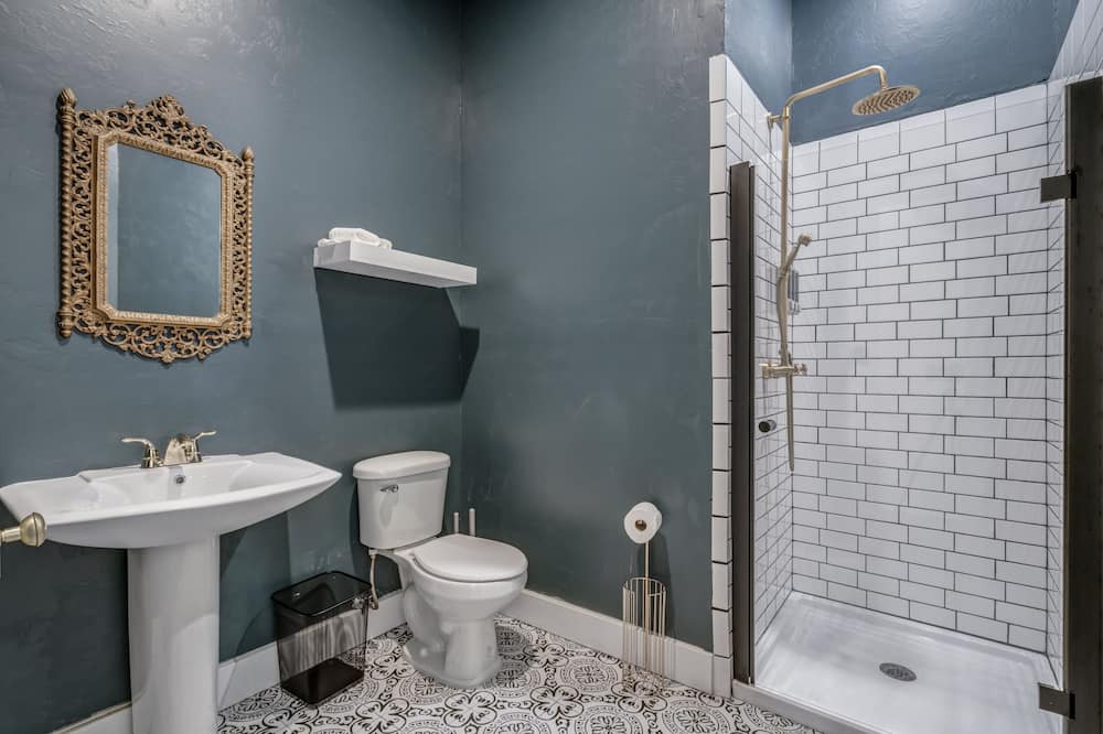 Photo of Bathroom in Clinton