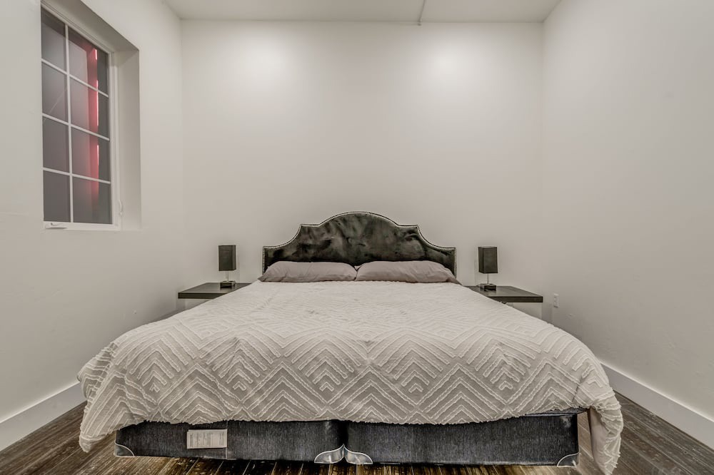 Photo of Bedroom in Clinton