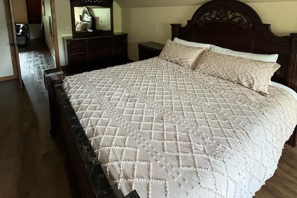 Photo of Bedroom in Ogdensburg