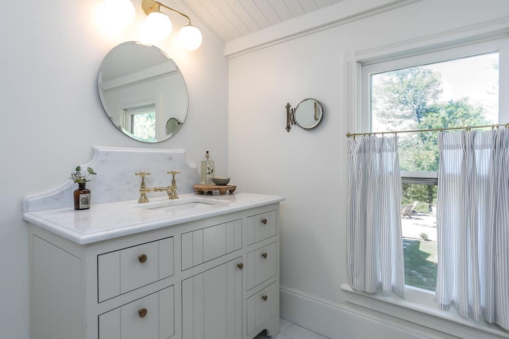 Photo of Bathroom in Kedron