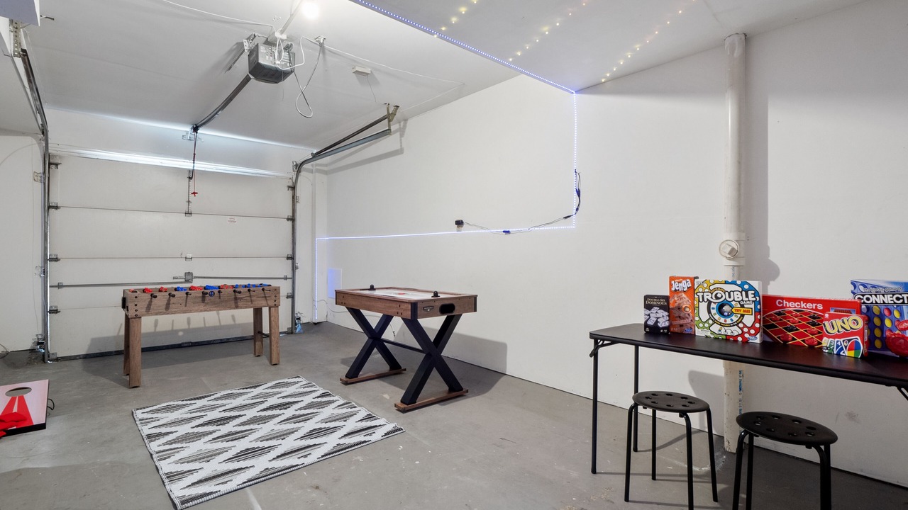 Photo of Bedroom in Academy - Sherman Park