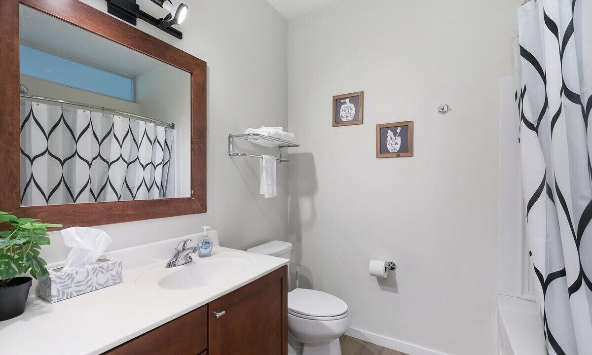 Photo of Bathroom in DeBaliviere Place