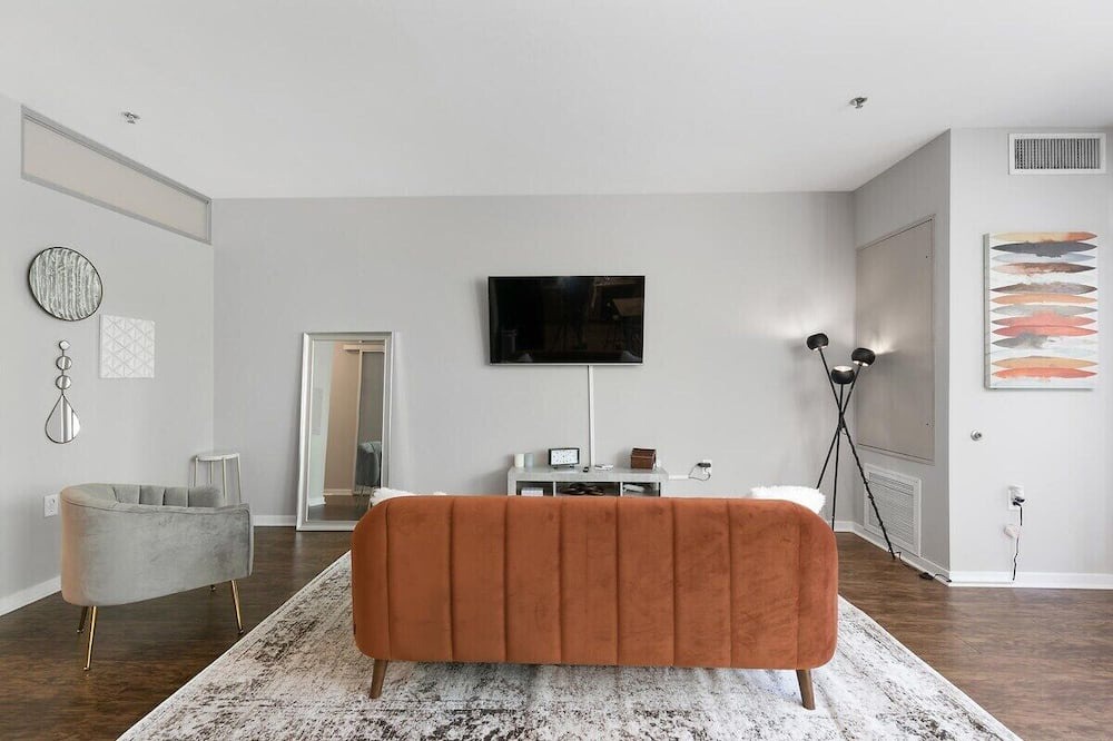 Photo of Livingroom in DeBaliviere Place