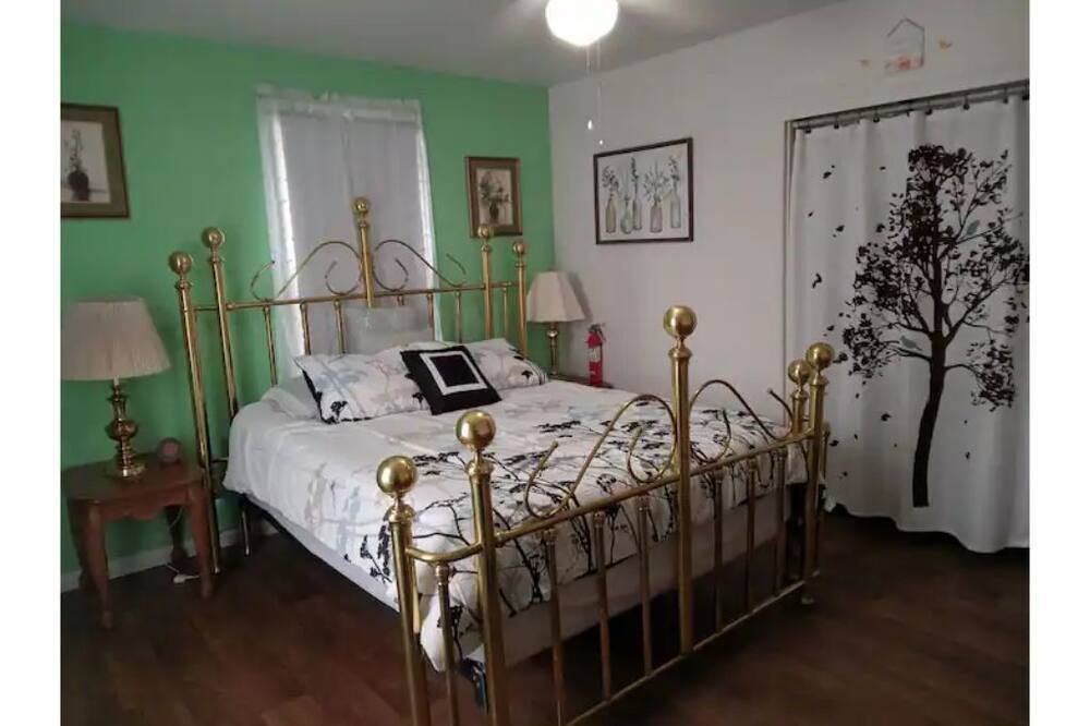 Photo of Bedroom in St. James