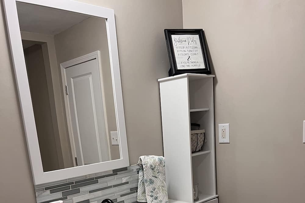 Photo of Bathroom in Herington