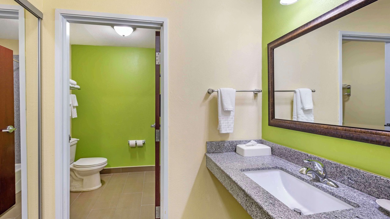 Photo of Bathroom in Pratt