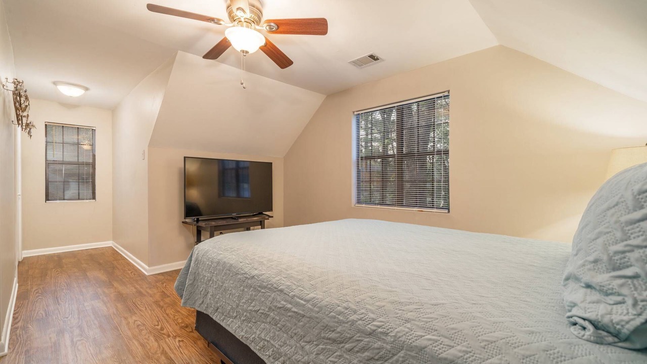 Photo of Bedroom in Piney