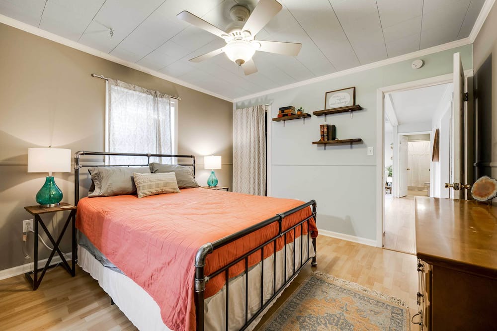 Photo of Bedroom in Ferndale