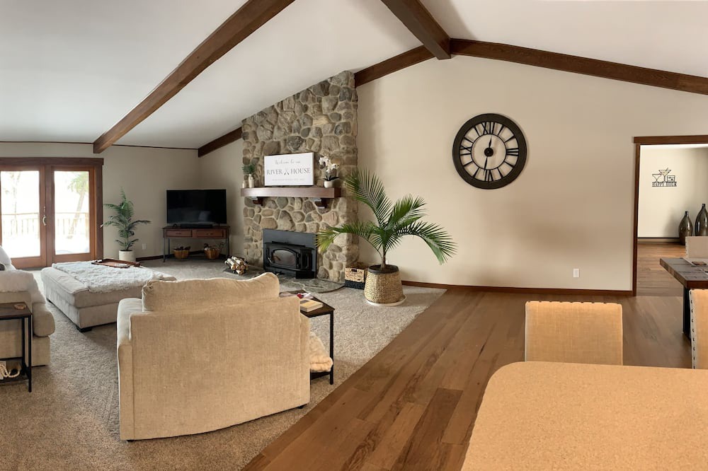 Photo of Livingroom in Central Wisconsin