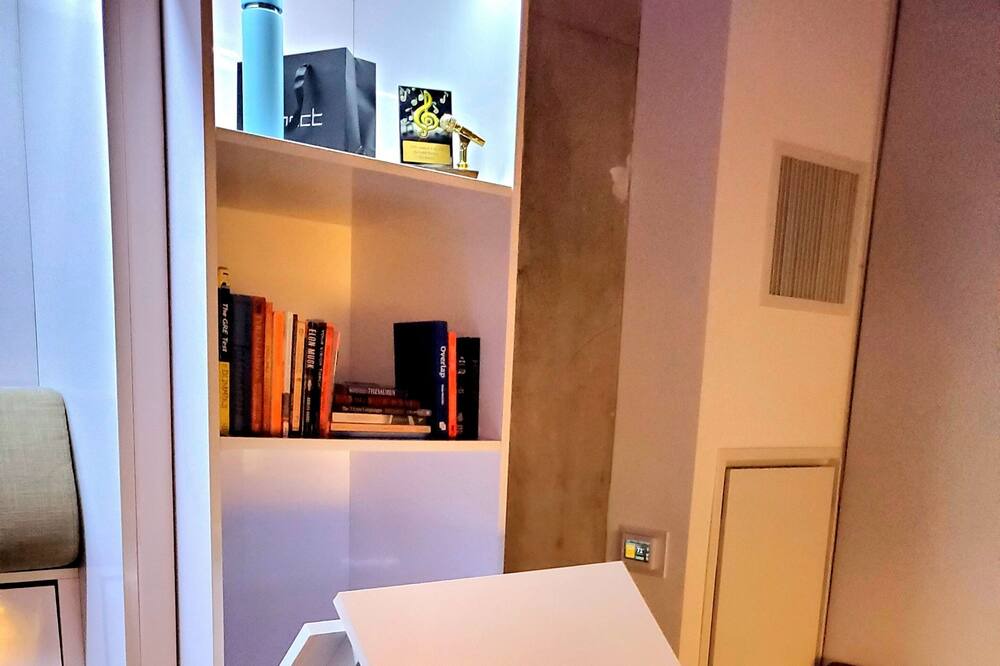 Photo of Bedroom in Music Row