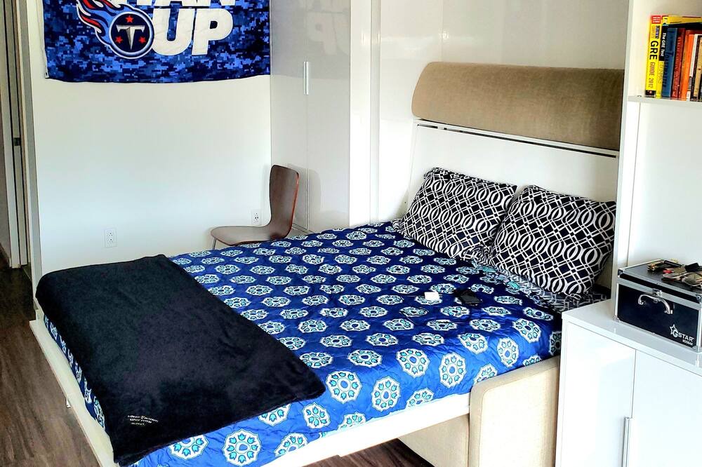 Photo of Bedroom in Music Row