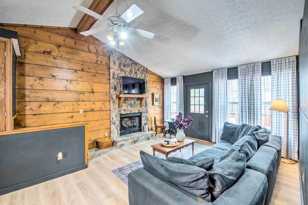 Photo of Livingroom in Scottsville