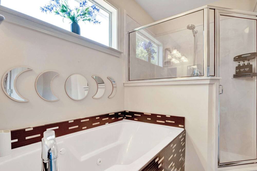Photo of Bathroom in Memphis