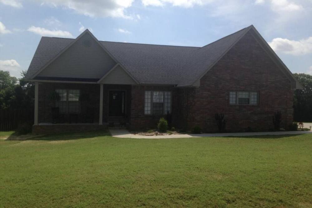 Photo of Outdoor in Russellville