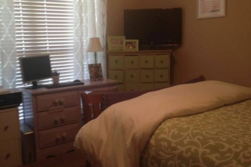 Photo of Bedroom in Russellville