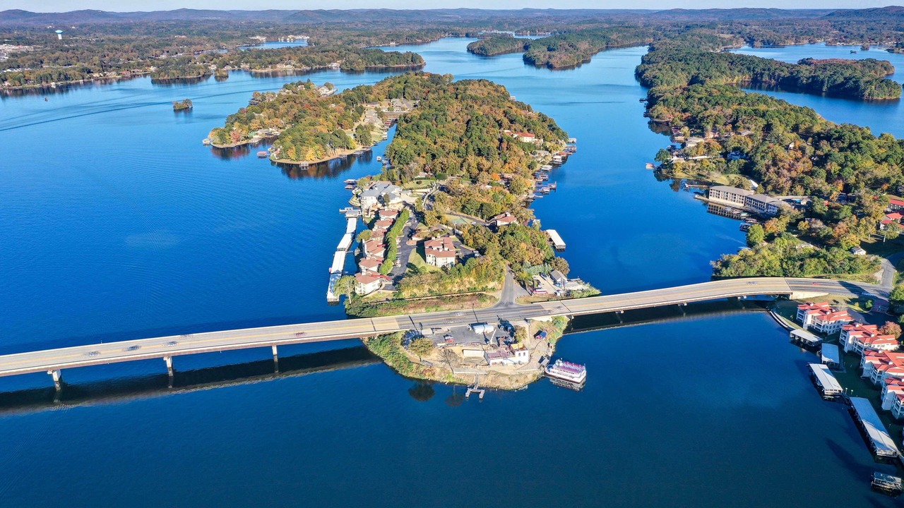 Photo of Others in Lake Hamilton