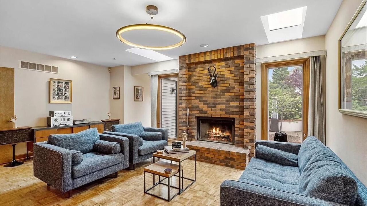 Photo of Livingroom in St. Louis