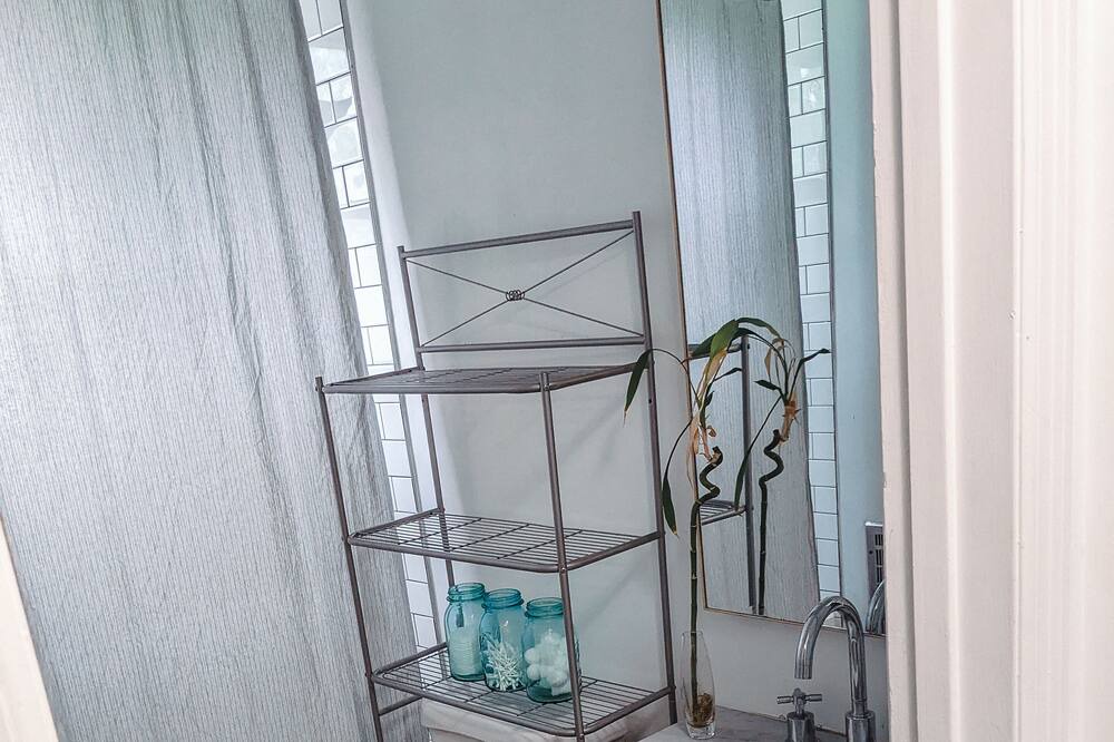 Photo of Bathroom in Maplewood Heights