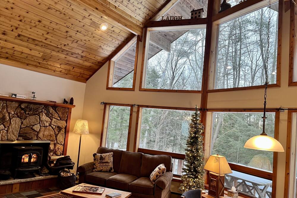 Photo of Livingroom in North Creek