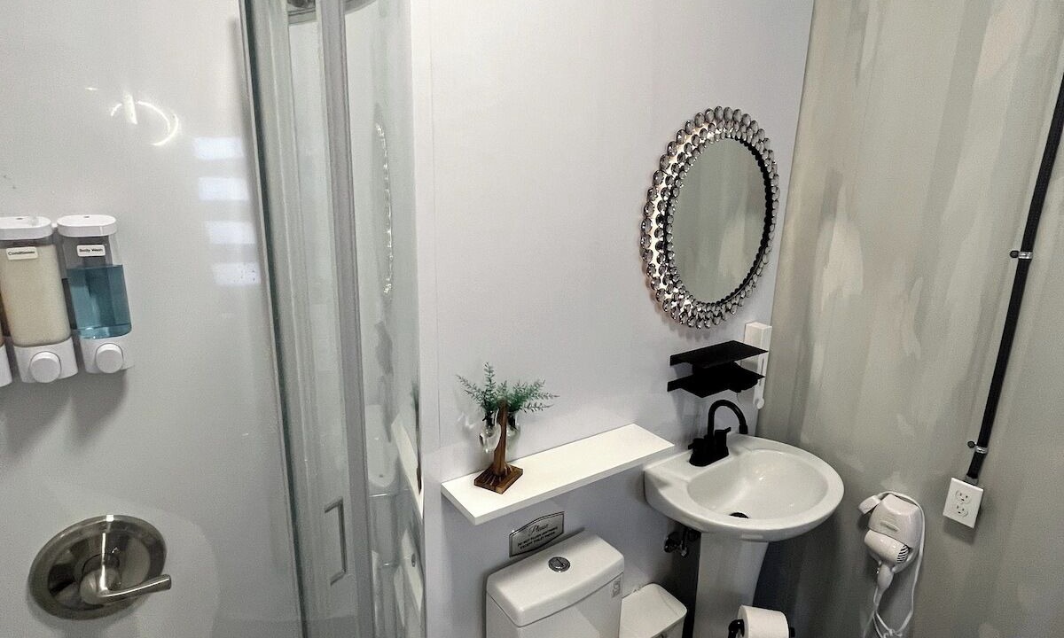 Photo of Bathroom in Lone Oak