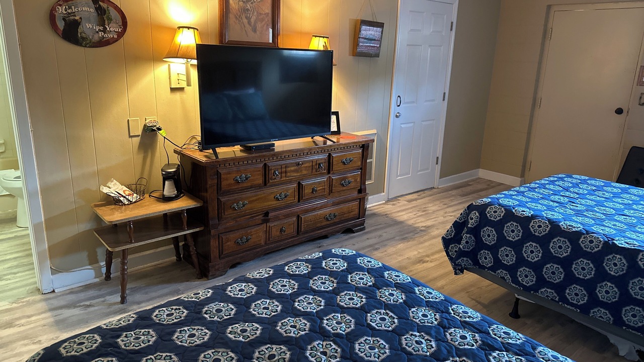 Photo of Bedroom in Higden