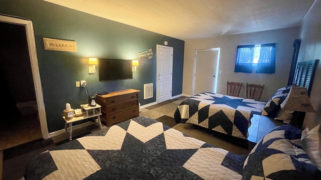 Photo of Bedroom in Higden