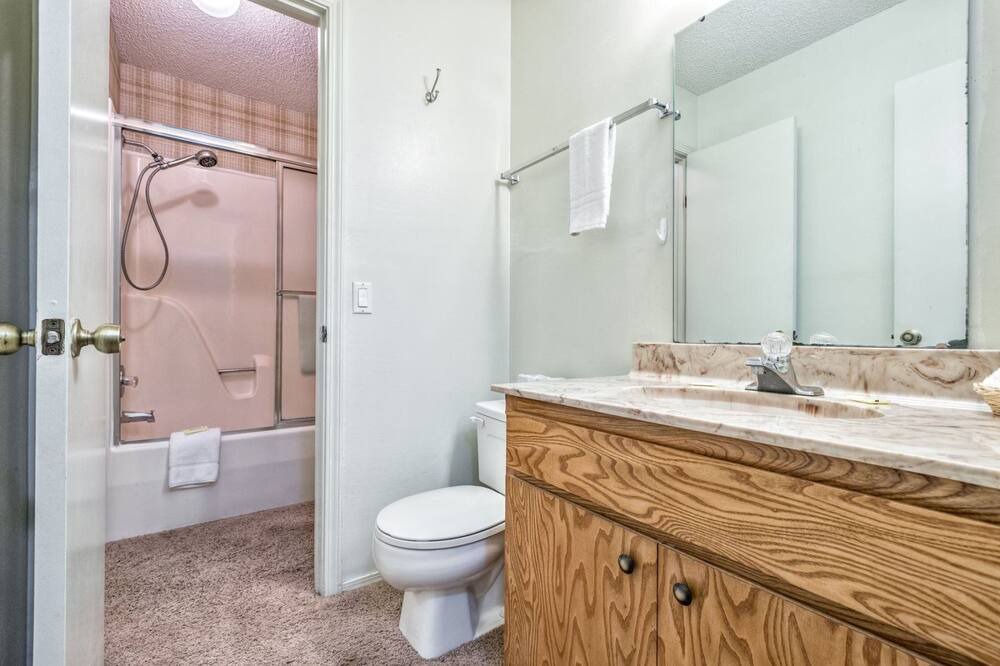 Photo of Bathroom in Hot Springs Village