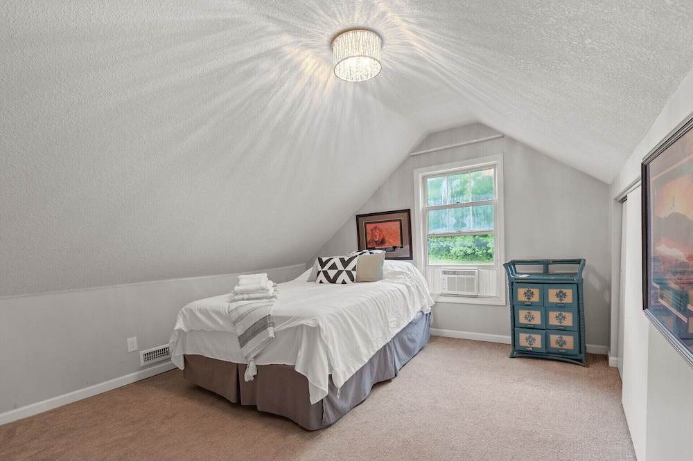 Photo of Bedroom in Eagan
