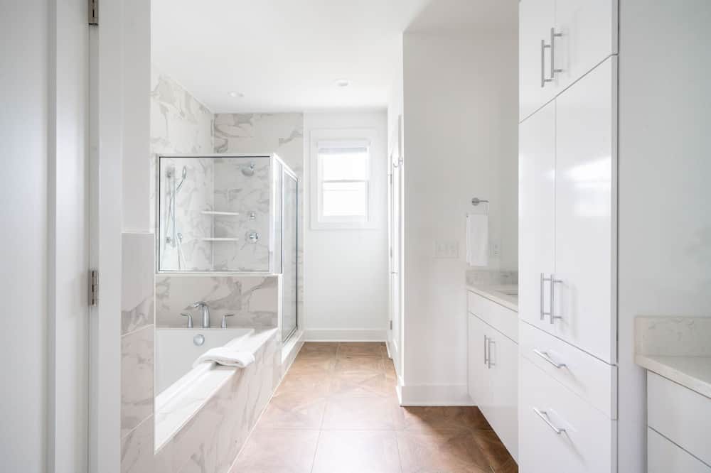Photo of Bathroom in Buena Vista