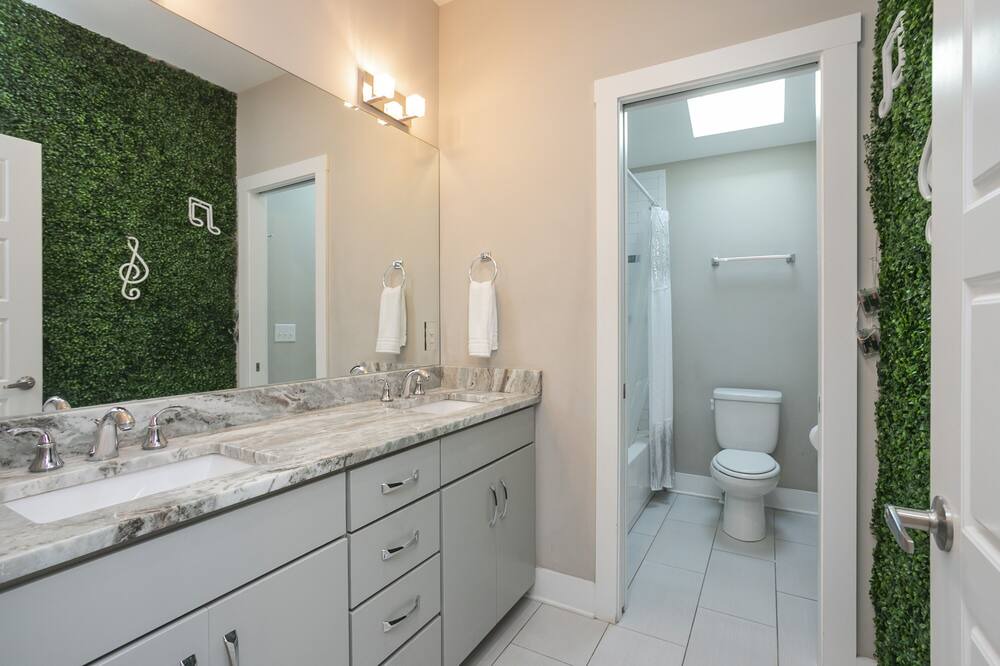 Photo of Bathroom in Edgehill